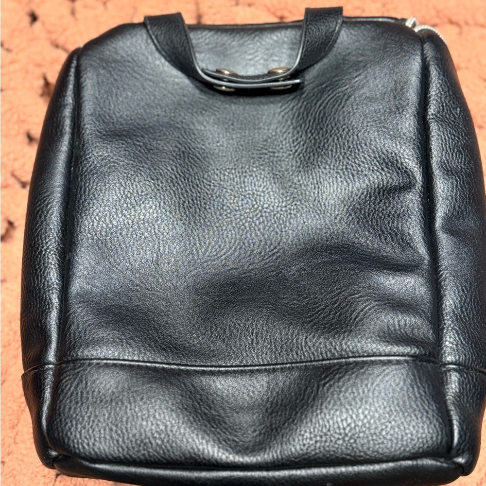 Itzy Ritzy Black Backpack - Picture 2 of 2
